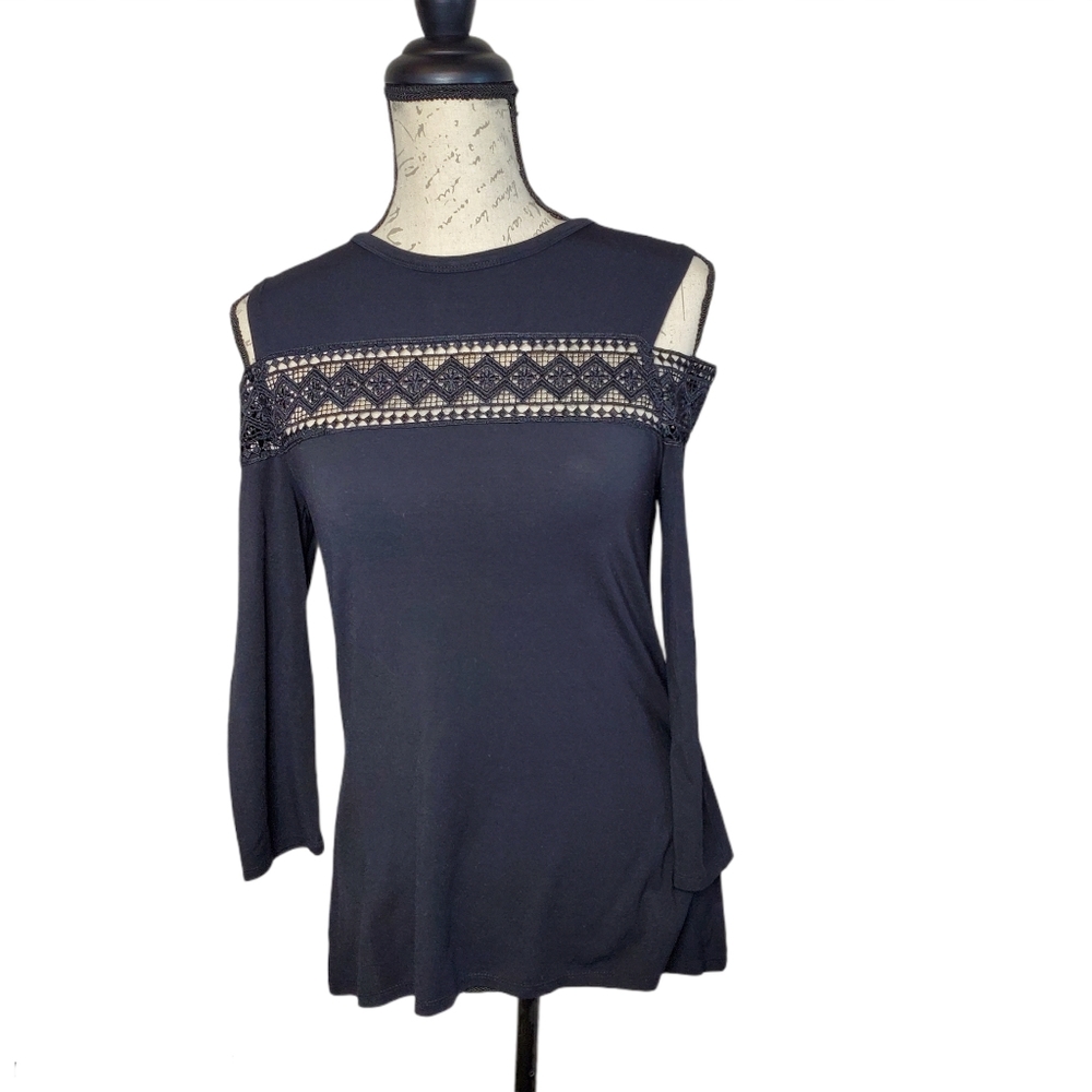 YYIGAL black lace front shoulder cut out sz S